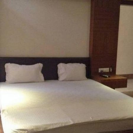 Hotel Tushtaya Residency Goddā Esterno foto